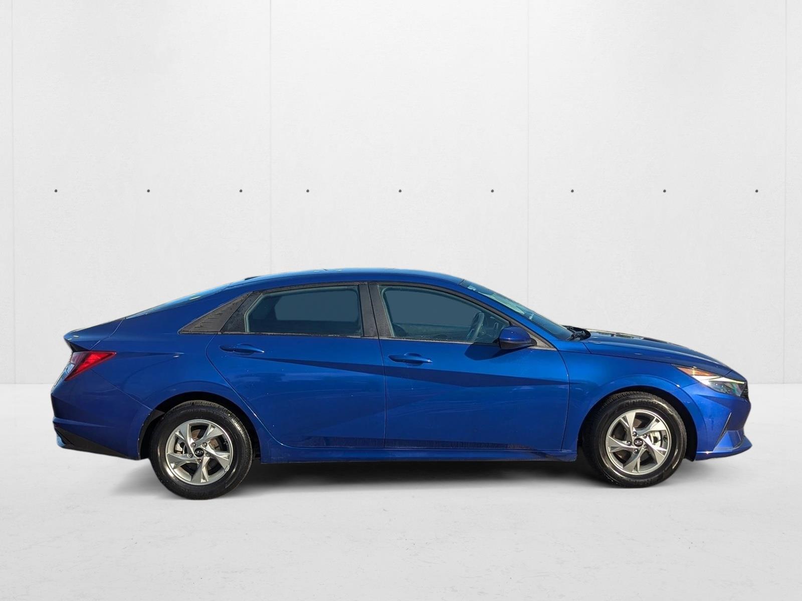 2023 Hyundai Elantra SE photo 4
