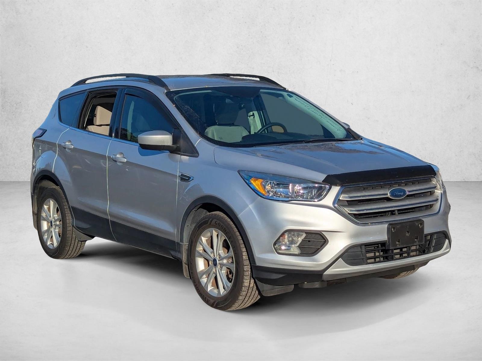 2018 Ford Escape SE Sport photo 3
