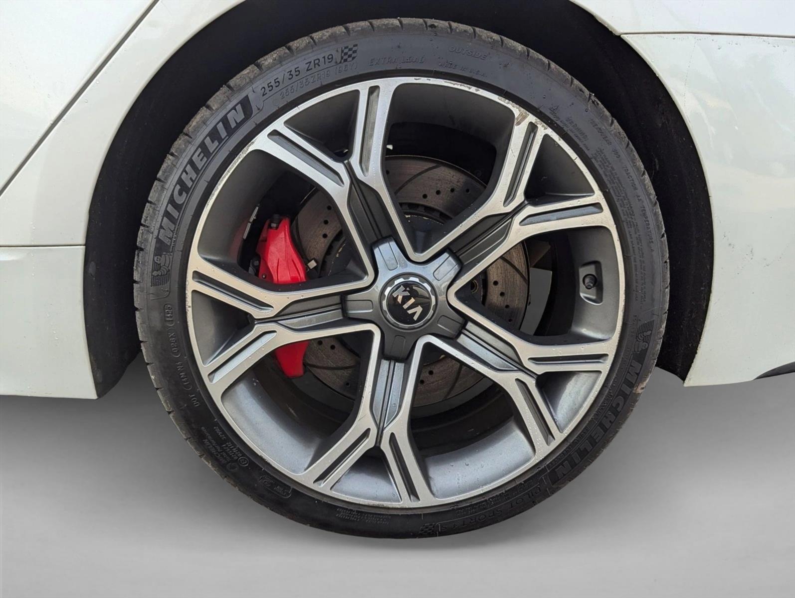 2021 Kia Stinger GT photo 4