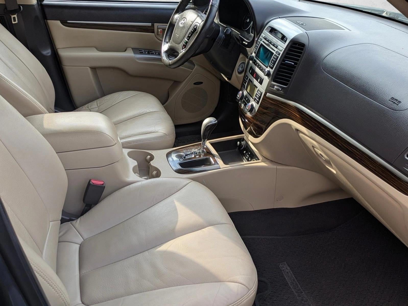 2012 Hyundai Santa Fe Limited - Photo 18