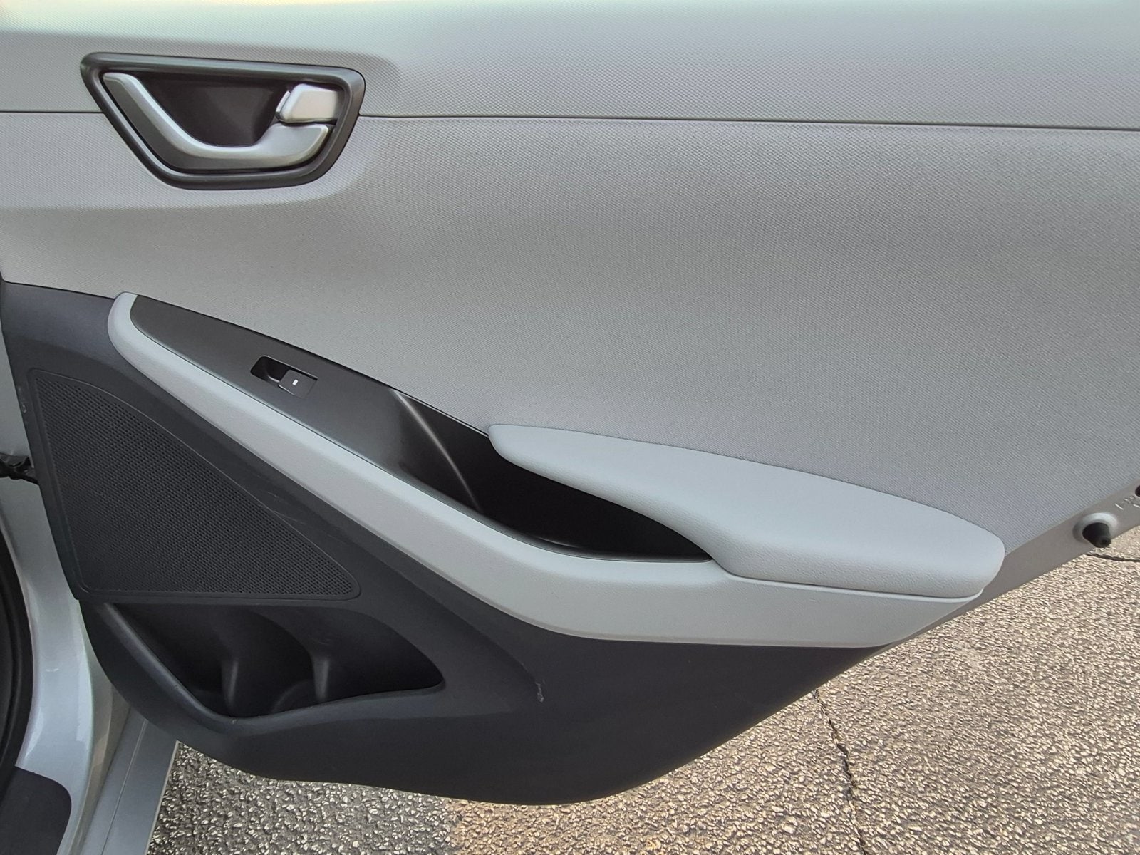 2020 Hyundai IONIQ SE - Photo 24