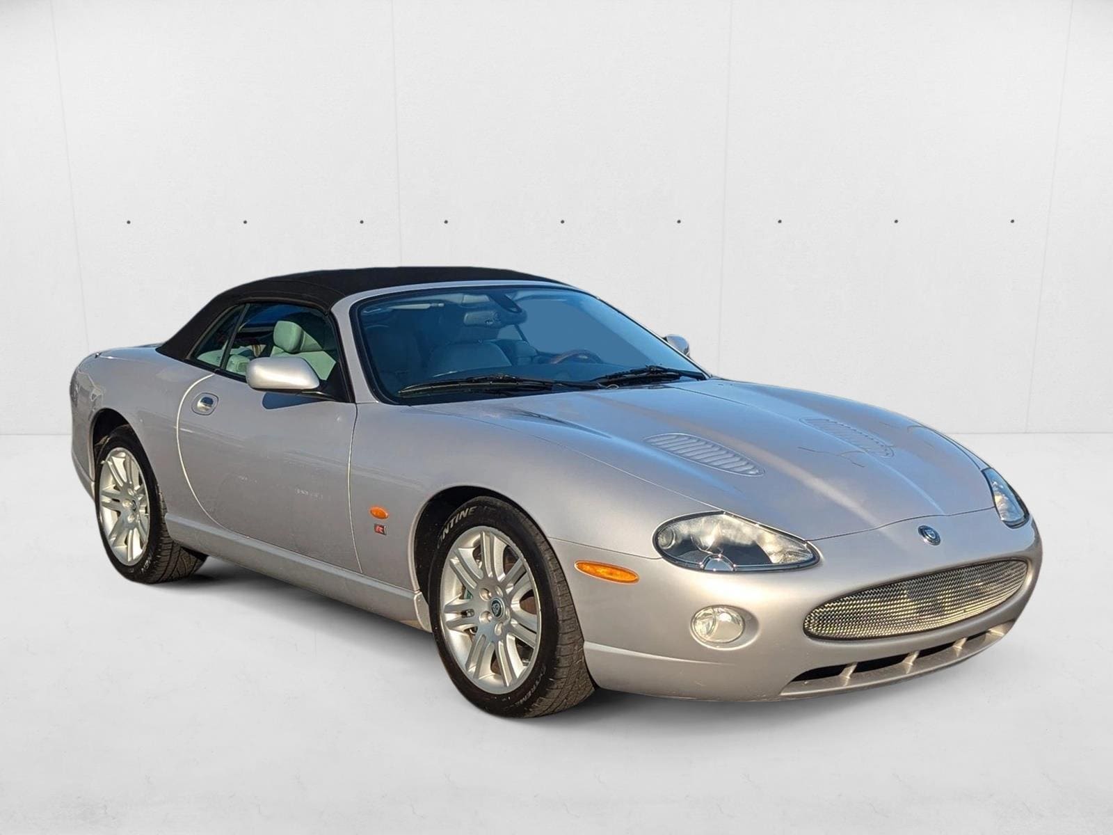 Image of 2005 Jaguar XK8 XKR 2dr Car