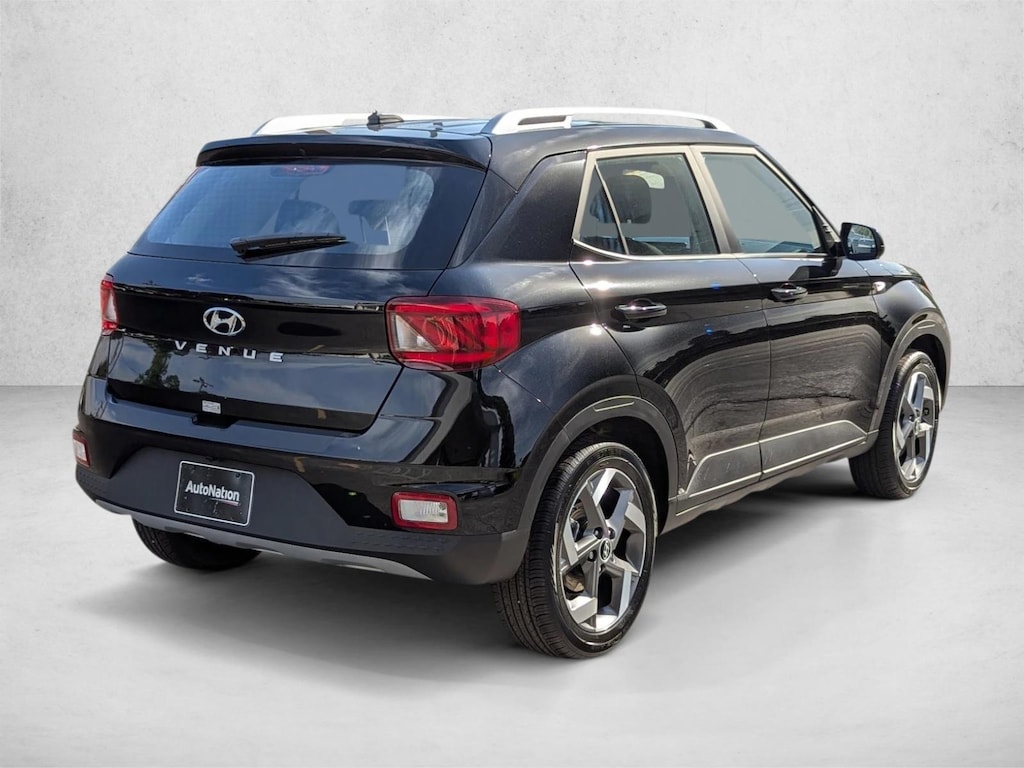 Used 2025 Hyundai Venue SEL Sport Utility