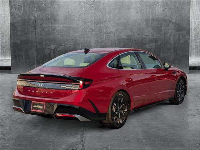 2024 Hyundai Sonata SEL photo 2
