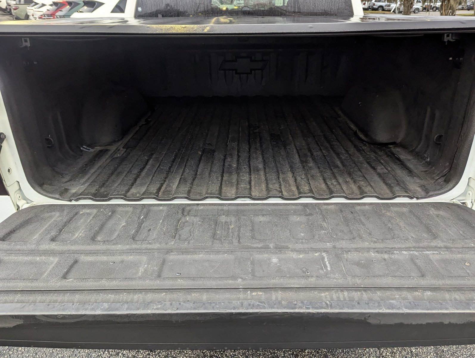 2018 Chevrolet Silverado 1500 LT photo 3