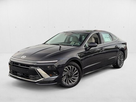 2024 Hyundai Sonata Hybrid Limited 4dr Car