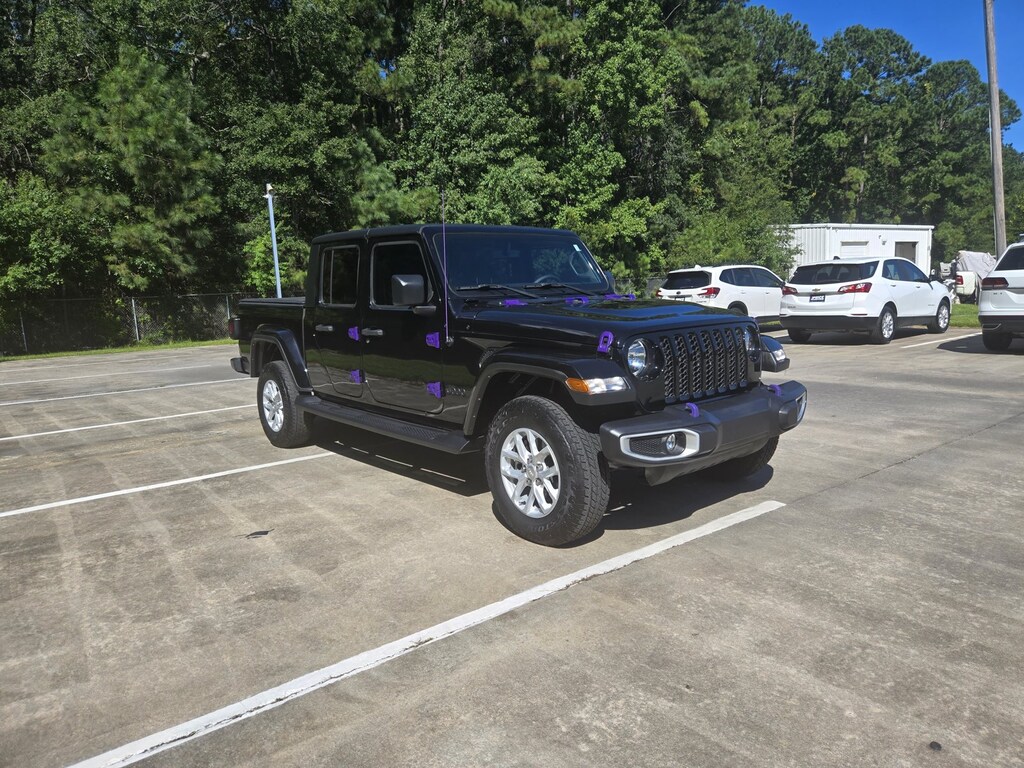 Used 2023 Jeep Gladiator Sport S Crew Cab Pickup
