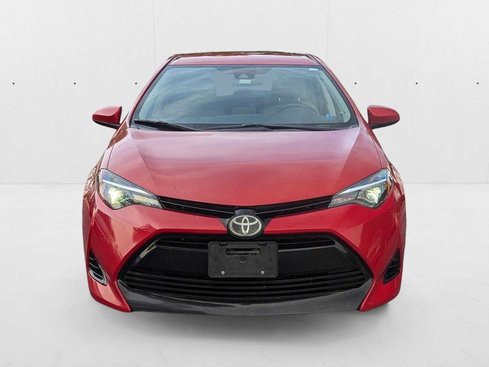 2018 Toyota Corolla LE photo 2