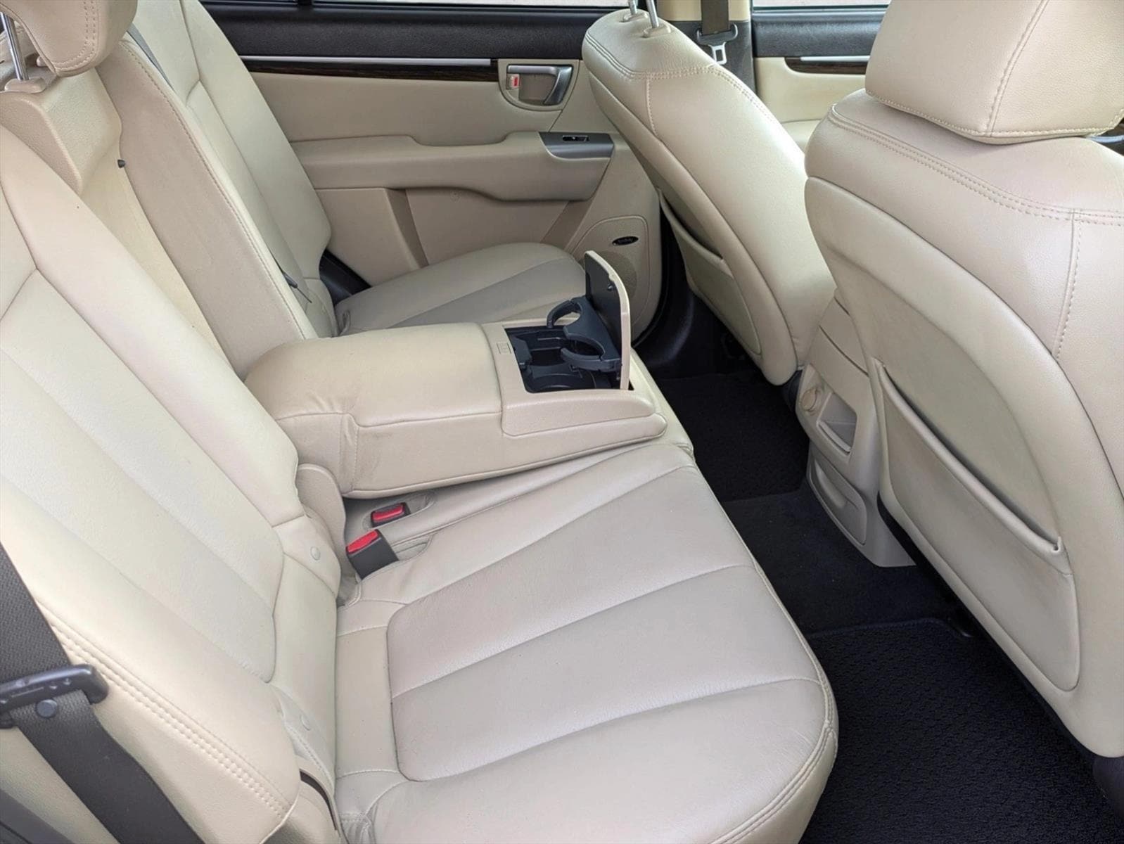 2012 Hyundai Santa Fe Limited - Photo 17