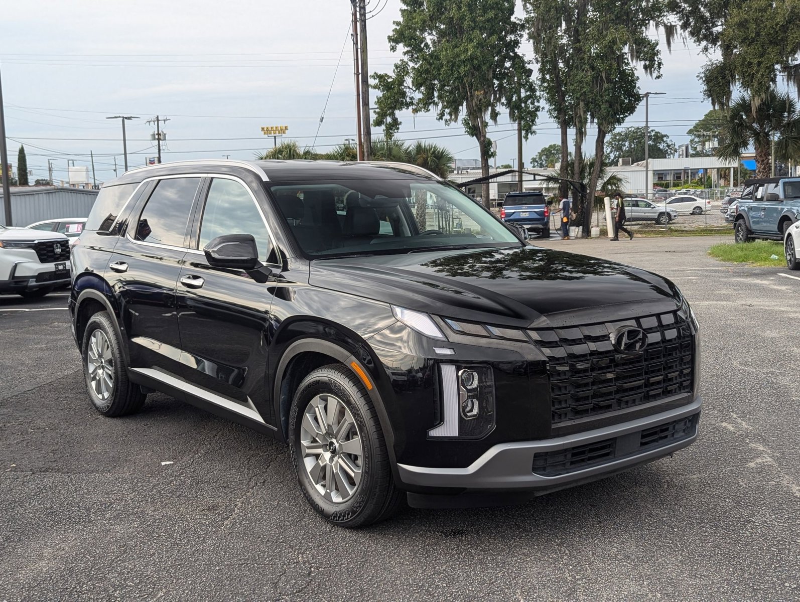 2023 Hyundai Palisade SEL photo 3