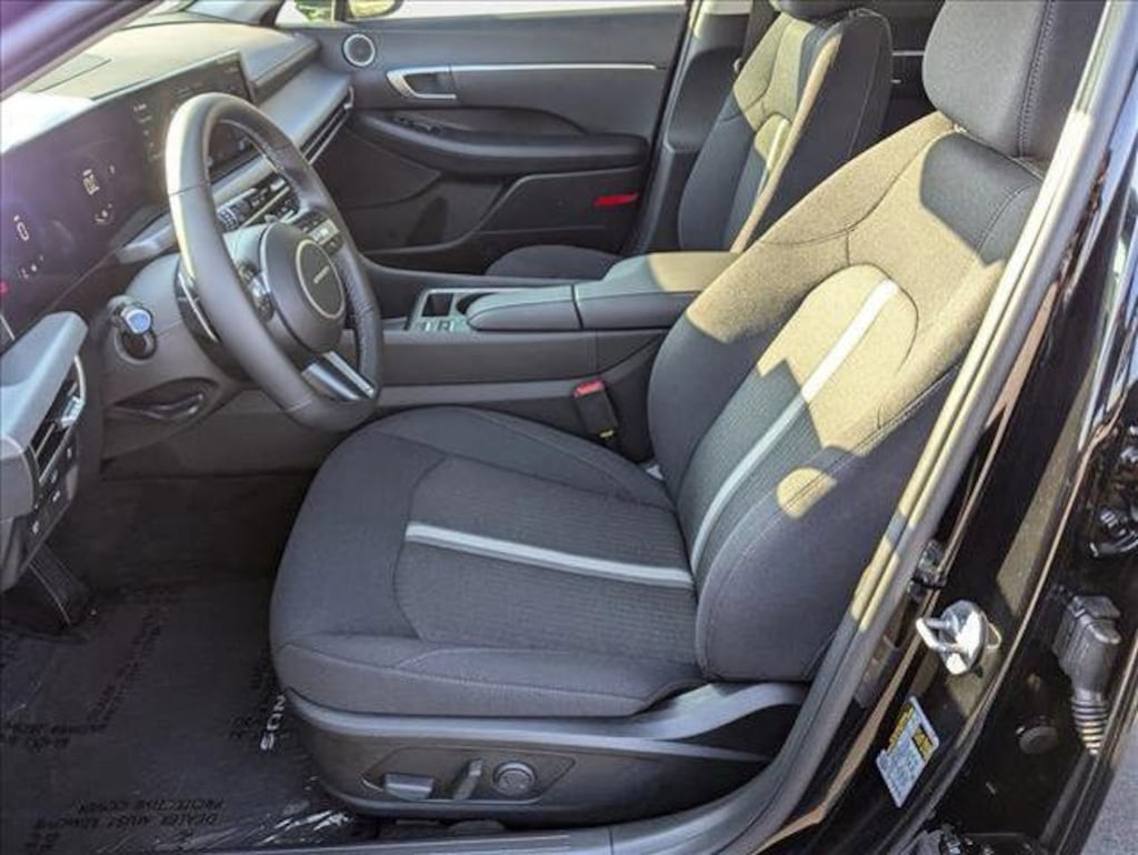 New 2025 Hyundai Sonata Hybrid SEL Sedan