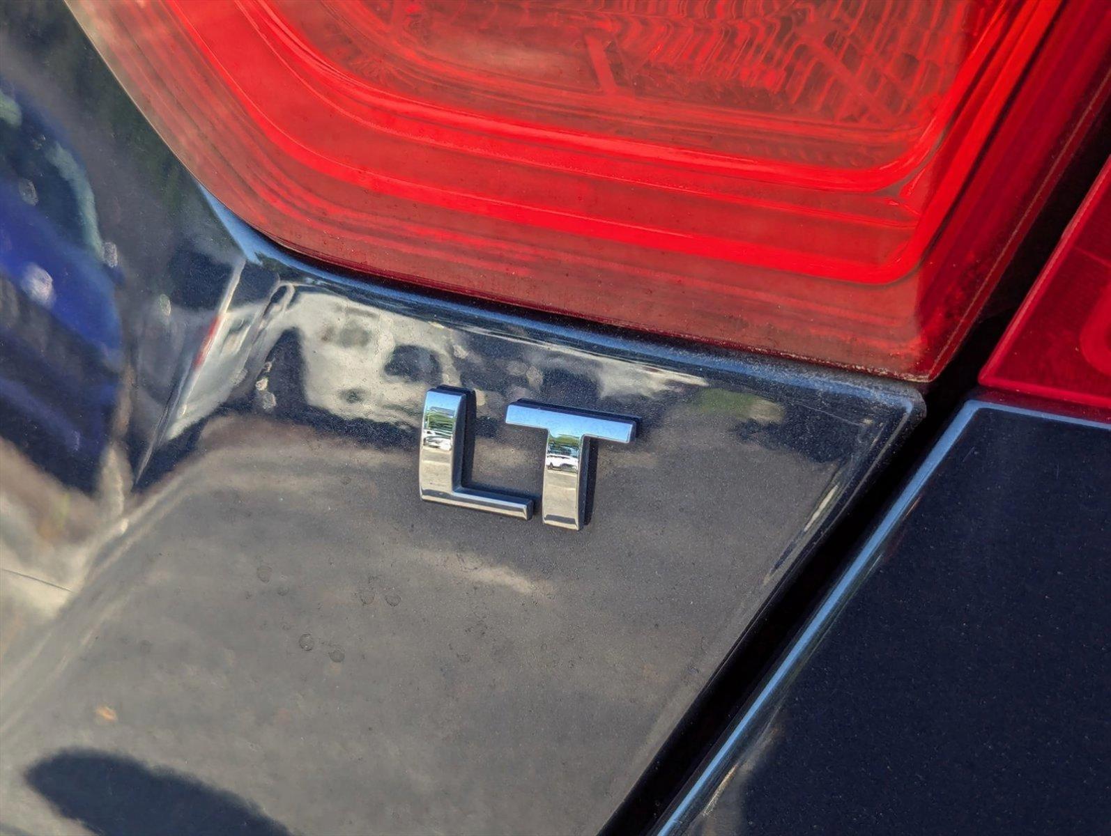 2016 Chevrolet Impala 2LT photo 2