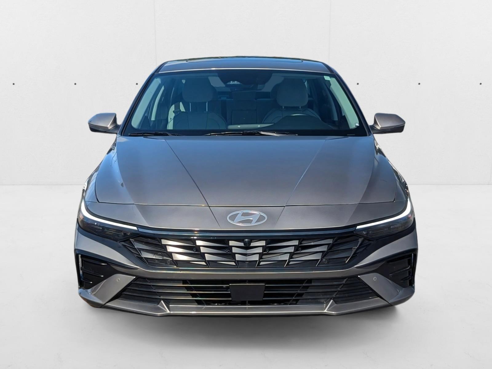 2024 Hyundai Elantra Limited photo 2