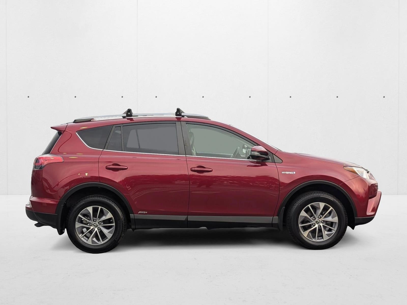 2018 Toyota RAV4 Hybrid XLE photo 4