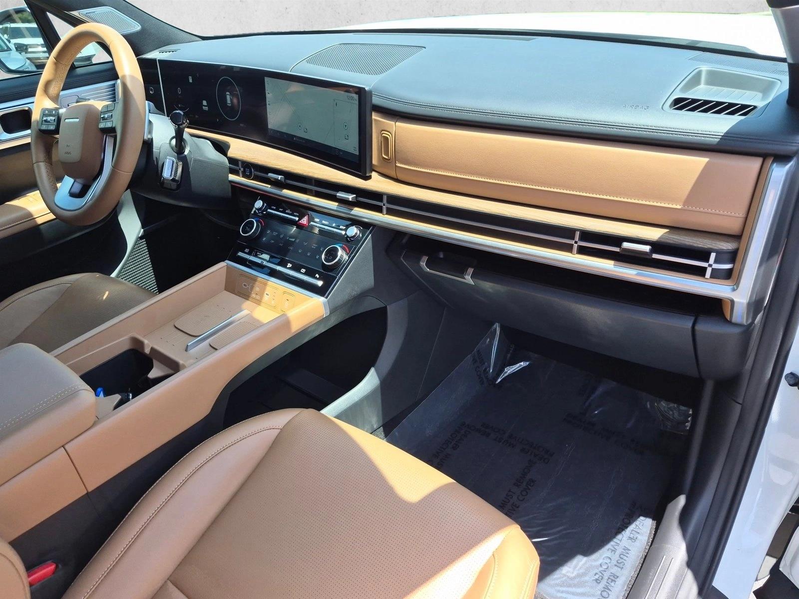 2025 Hyundai Santa Fe Limited - Photo 20
