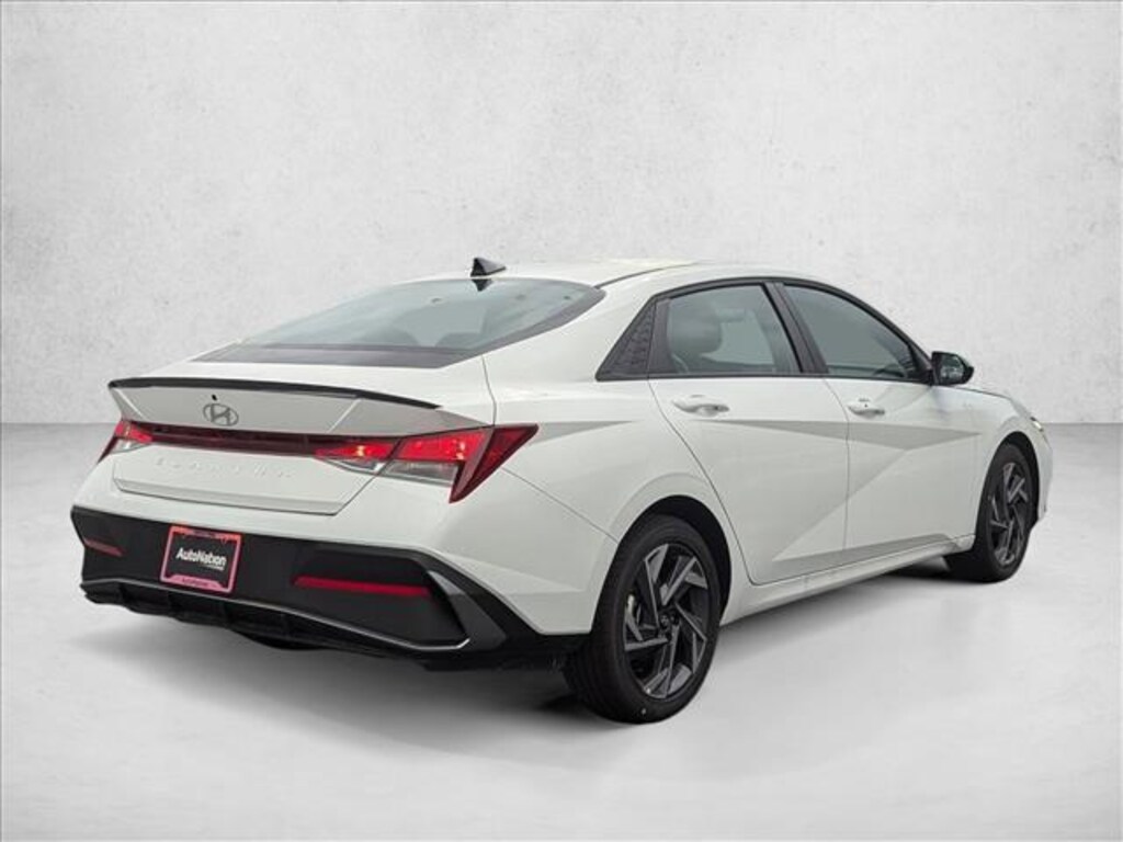 New 2025 Hyundai Elantra SEL Sport Sedan