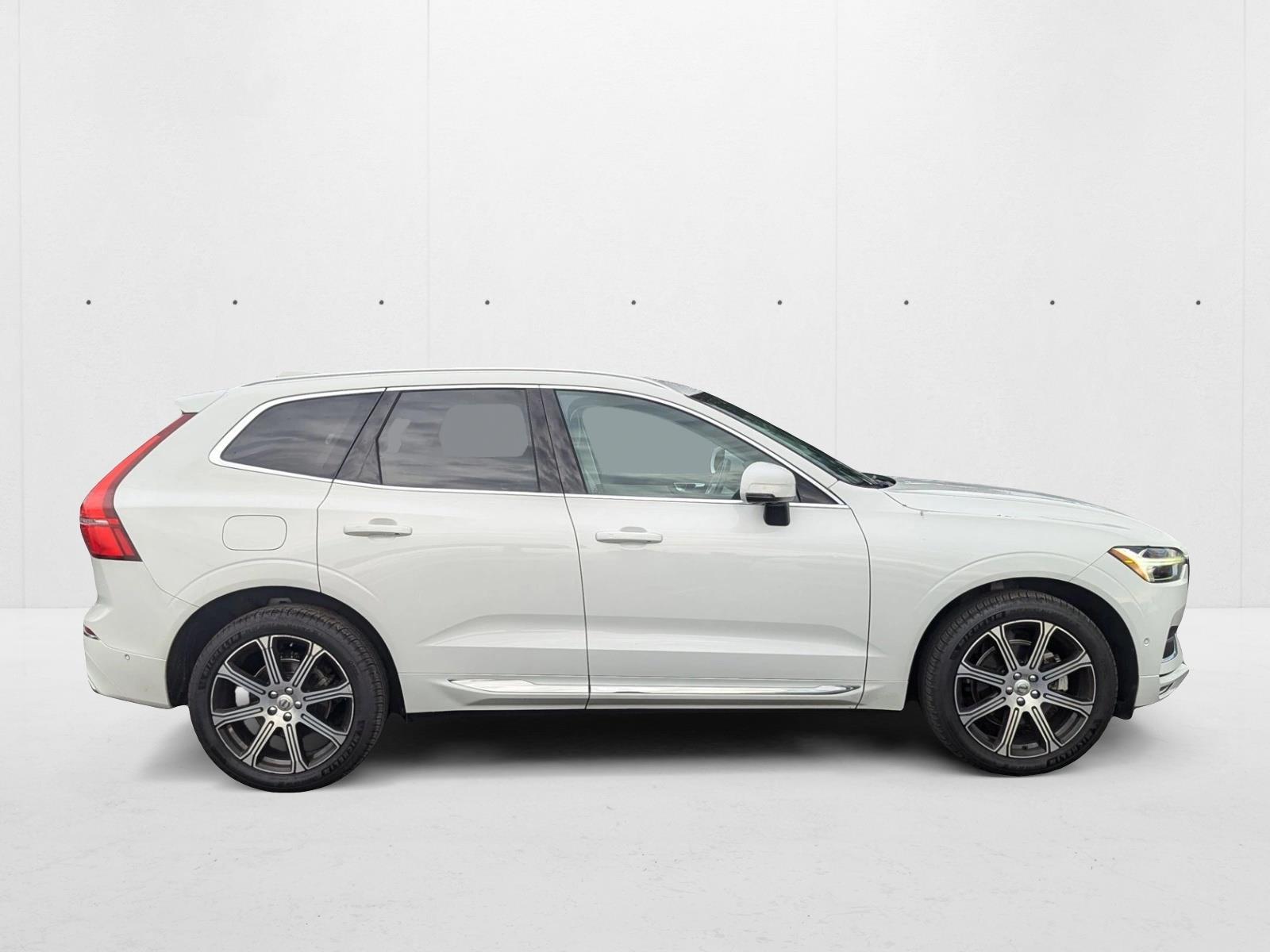 2021 Volvo XC60 Inscription photo 2
