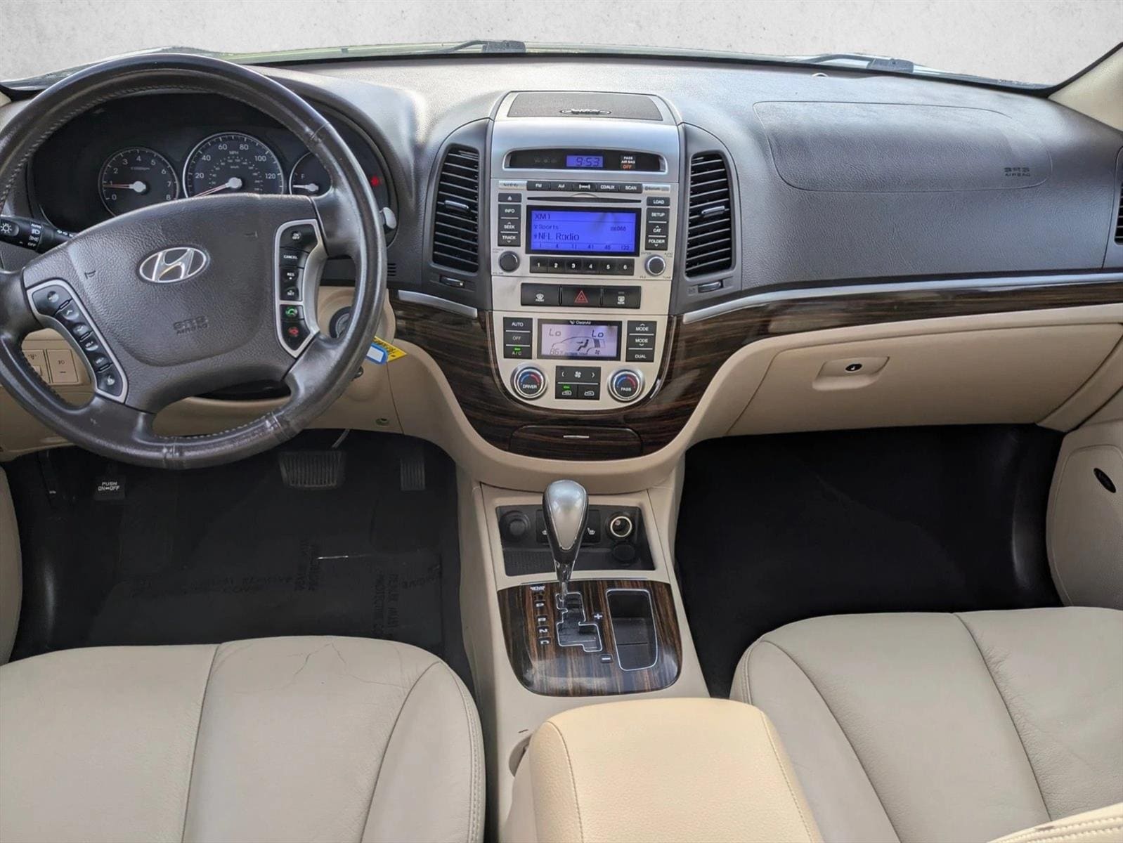 2012 Hyundai Santa Fe Limited - Photo 15