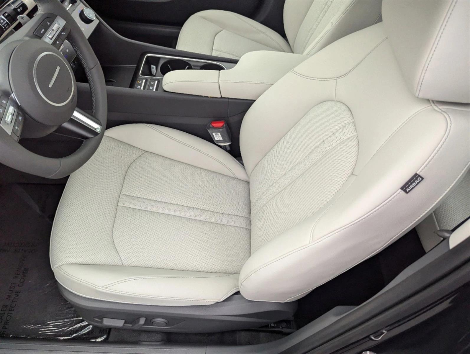 2024 Hyundai Sonata Hybrid Limited photo 4