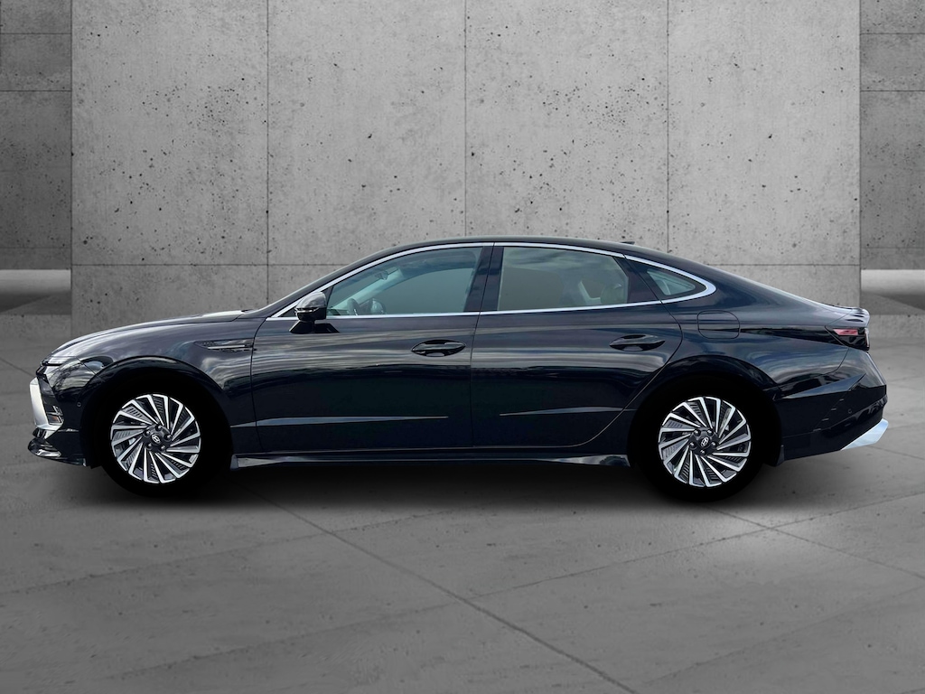 New 2025 Hyundai Sonata Hybrid Limited Sedan
