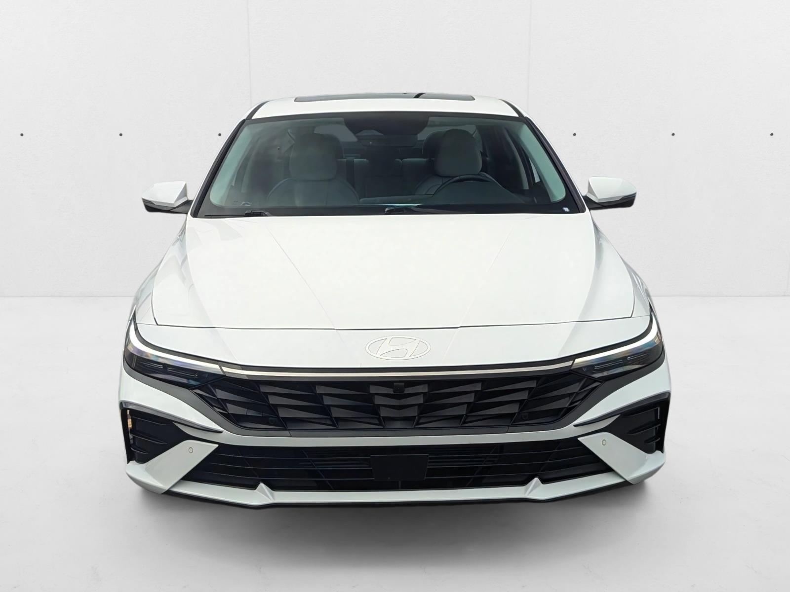 2024 Hyundai Elantra Limited photo 2