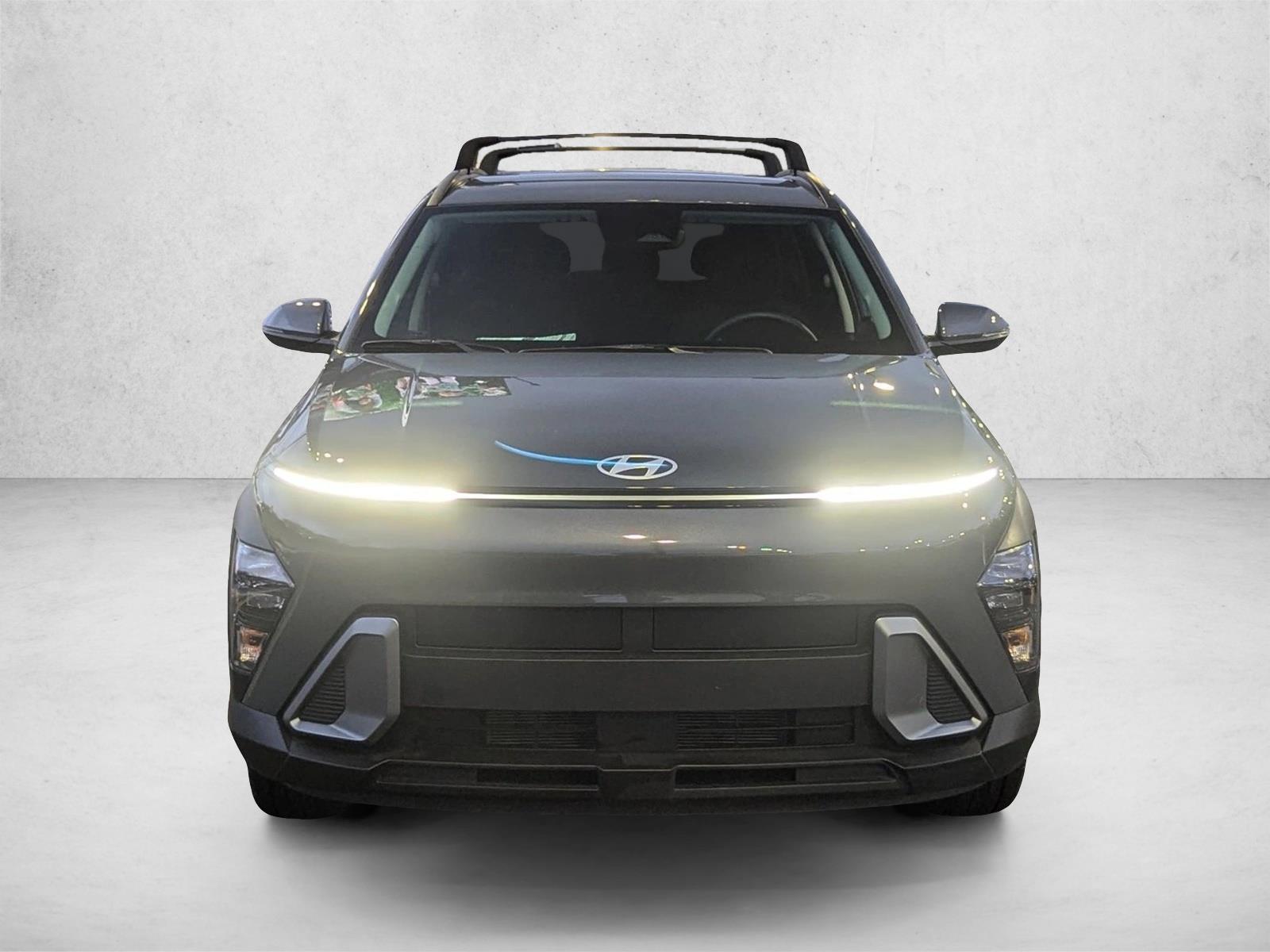 2025 Hyundai Kona SEL photo 2