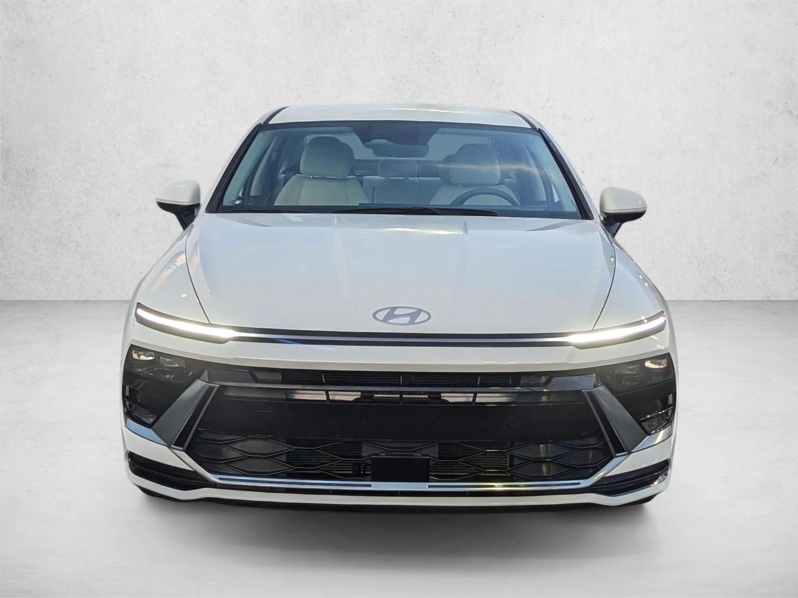 2024 Hyundai Sonata SEL photo 2