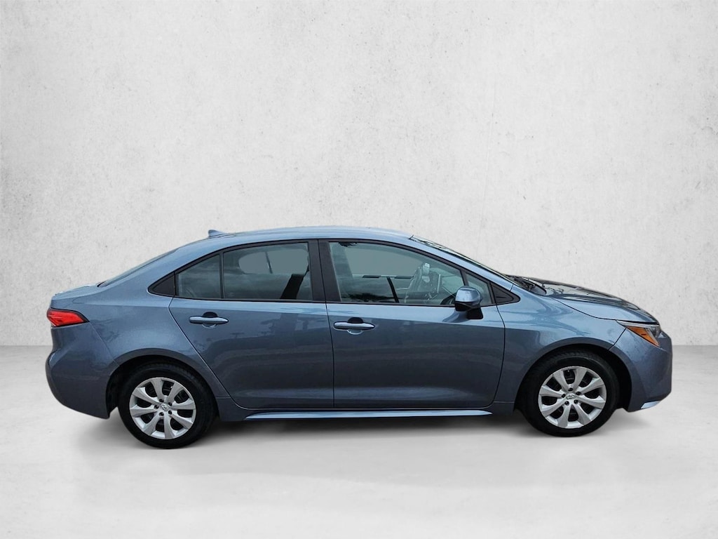 Used 2021 Toyota Corolla LE 4dr Car