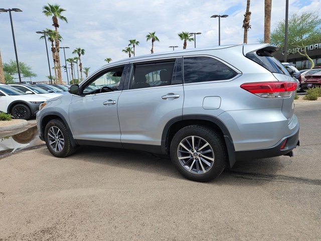 2019 Toyota Highlander XLE photo 4