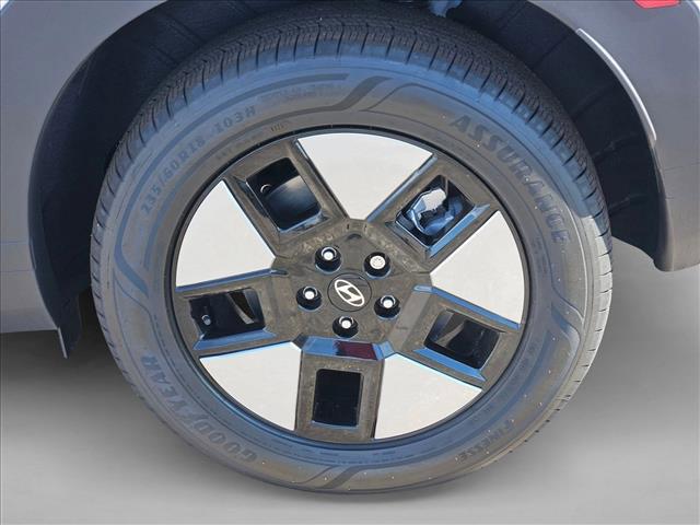 2026 Hyundai Santa Fe SE - Photo 10