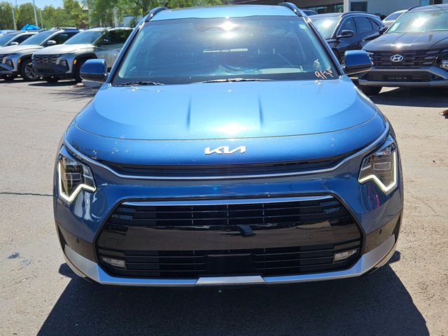 2023 Kia Niro SX Touring photo 2