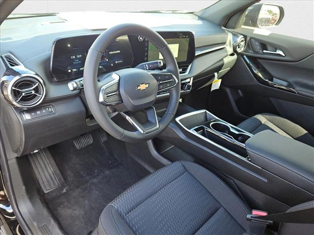 2025 Chevrolet Equinox LT photo 3
