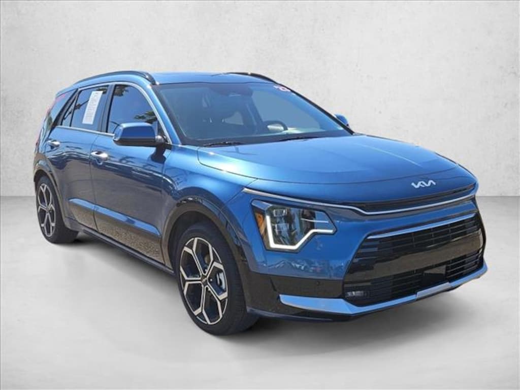 Used 2023 Kia Niro SX Touring Sport Utility