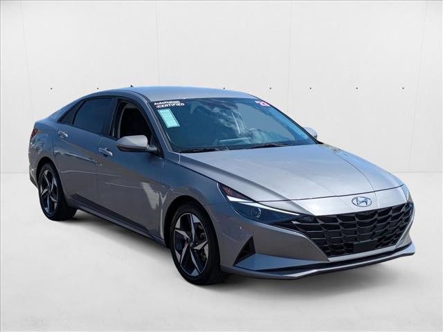 2023 Hyundai Elantra SEL photo 3