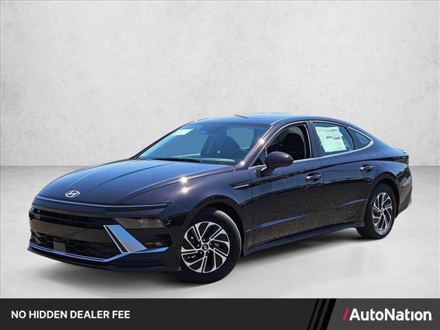 2026 Hyundai Sonata Blue's photo