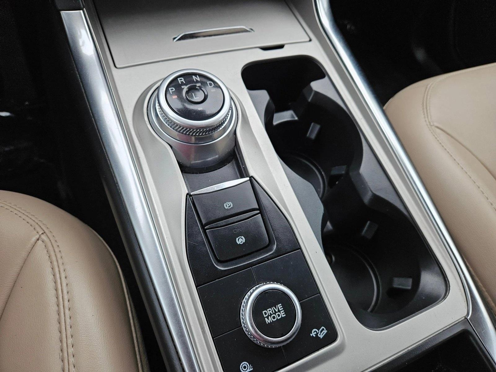 2022 Ford Explorer XLT - Photo 16
