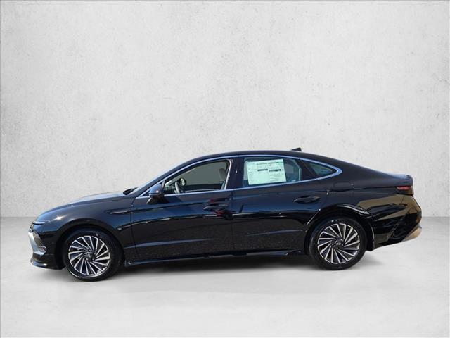 2026 Hyundai Sonata Hybrid Limited photo 2