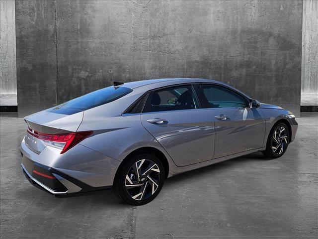 2025 Hyundai Elantra SEL Convenience photo 2