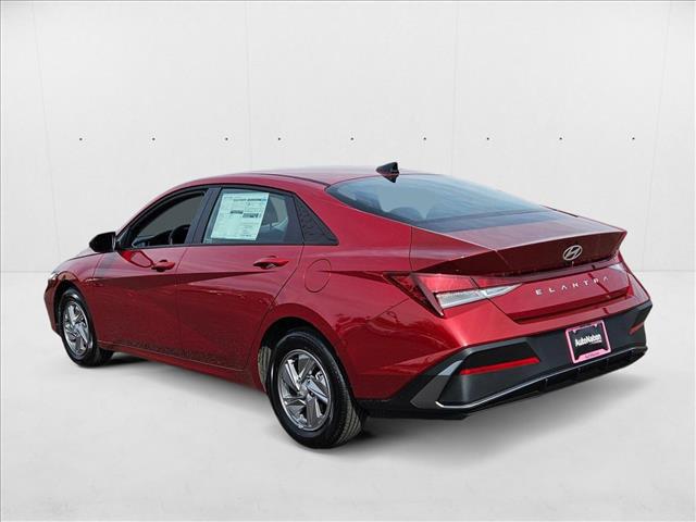2025 Hyundai Elantra SE - Photo 9