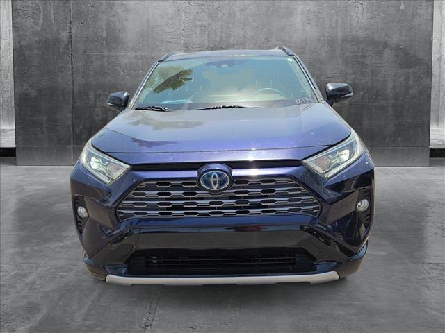2019 Toyota RAV4 Hybrid XSE photo 2