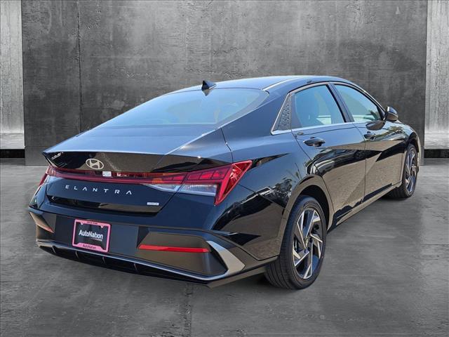 2025 Hyundai Elantra Hybrid Limited photo 2