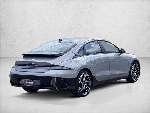 2025 Hyundai Ioniq 6 SEL photo 2