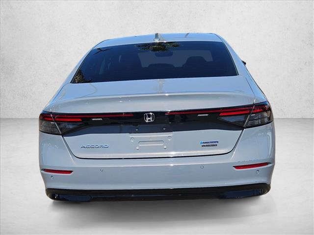 2024 Honda Accord Hybrid Touring photo 3