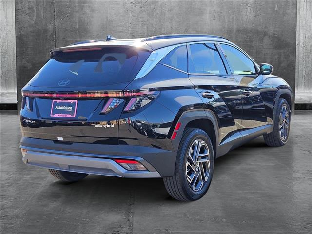2025 Hyundai Tucson Hybrid Limited photo 2
