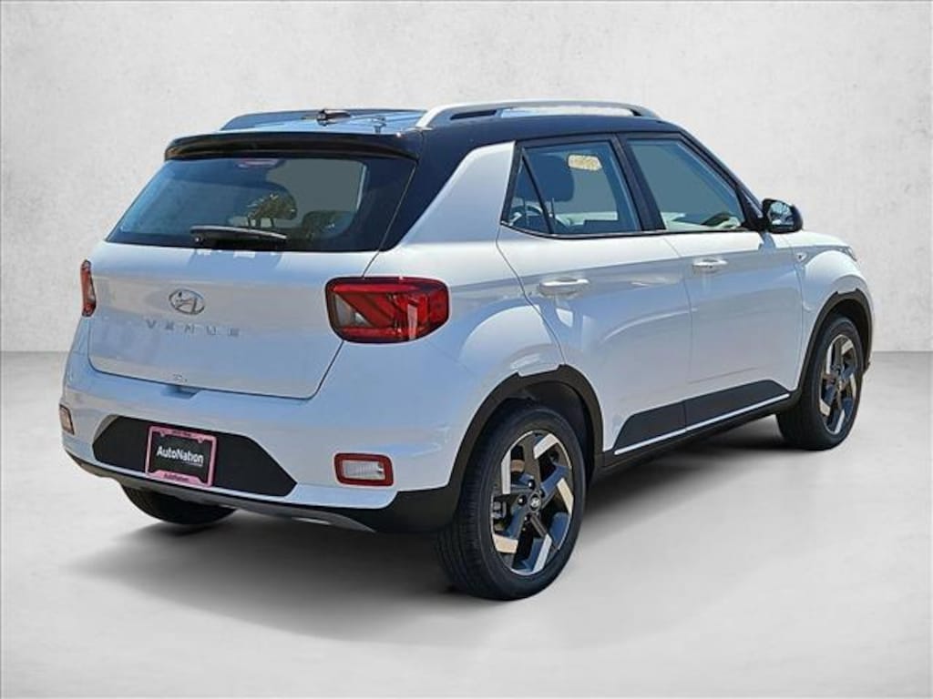 New 2026 Hyundai Venue SEL w/Two-Tone Roof SUV