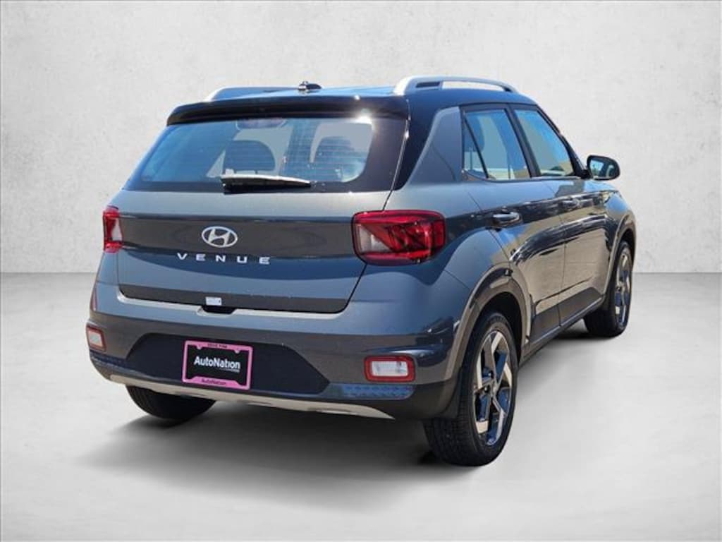 New 2026 Hyundai Venue SEL w/Two-Tone Roof SUV