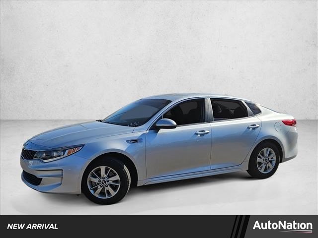 2017 Kia Optima LX's photo
