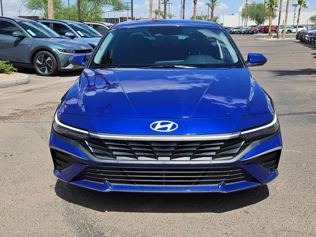 2024 Hyundai Elantra SEL photo 2