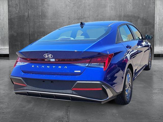 2025 Hyundai Elantra Hybrid Blue photo 2