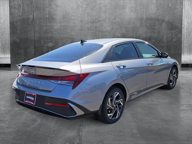 2025 Hyundai Elantra SEL Sport photo 2